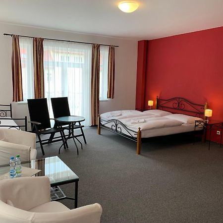 Mariánské Lázně Apartma La Provence מראה חיצוני תמונה