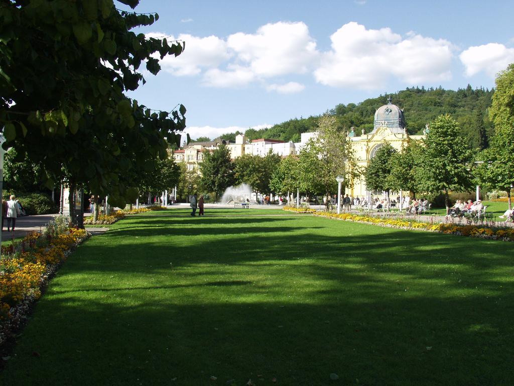 Mariánské Lázně Apartma La Provence מראה חיצוני תמונה