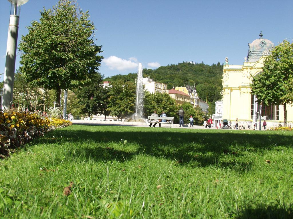 Mariánské Lázně Apartma La Provence מראה חיצוני תמונה