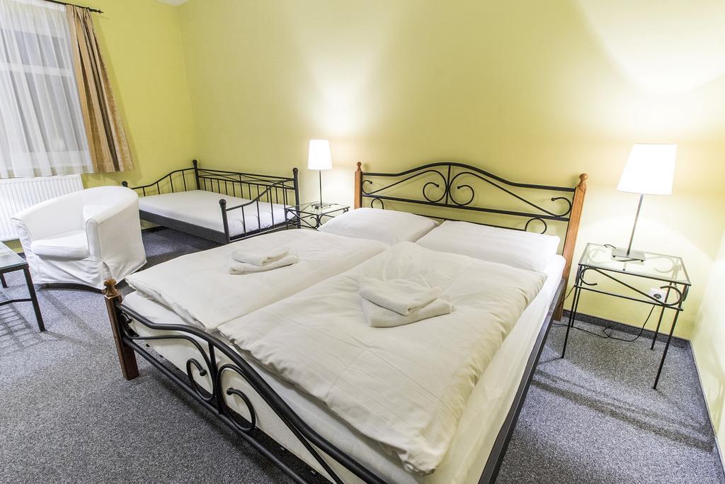 Mariánské Lázně Apartma La Provence מראה חיצוני תמונה