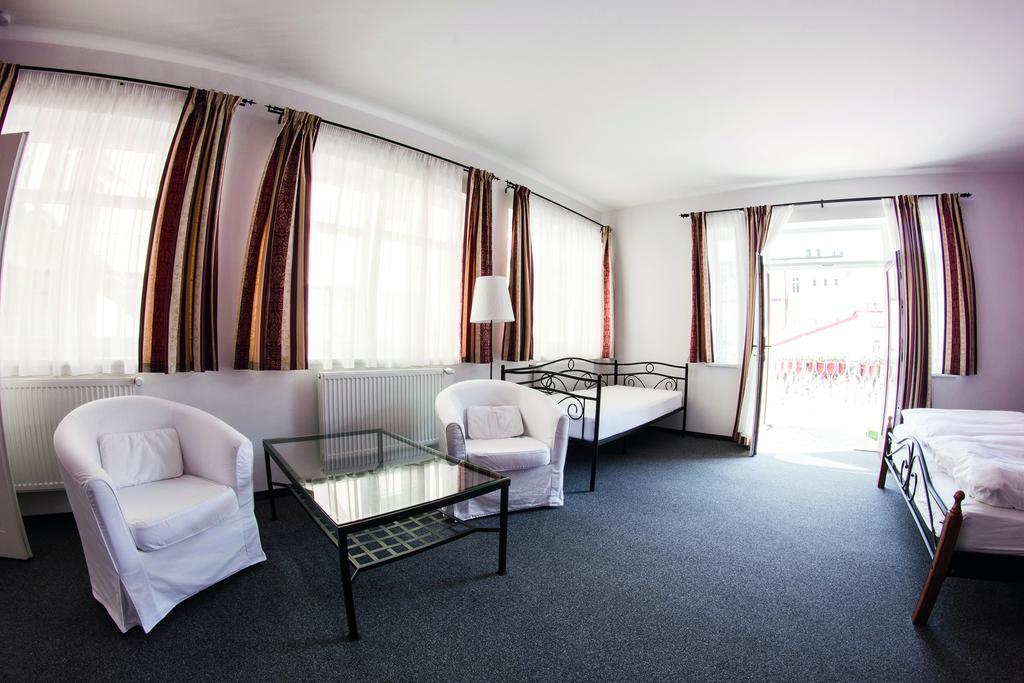 Mariánské Lázně Apartma La Provence מראה חיצוני תמונה
