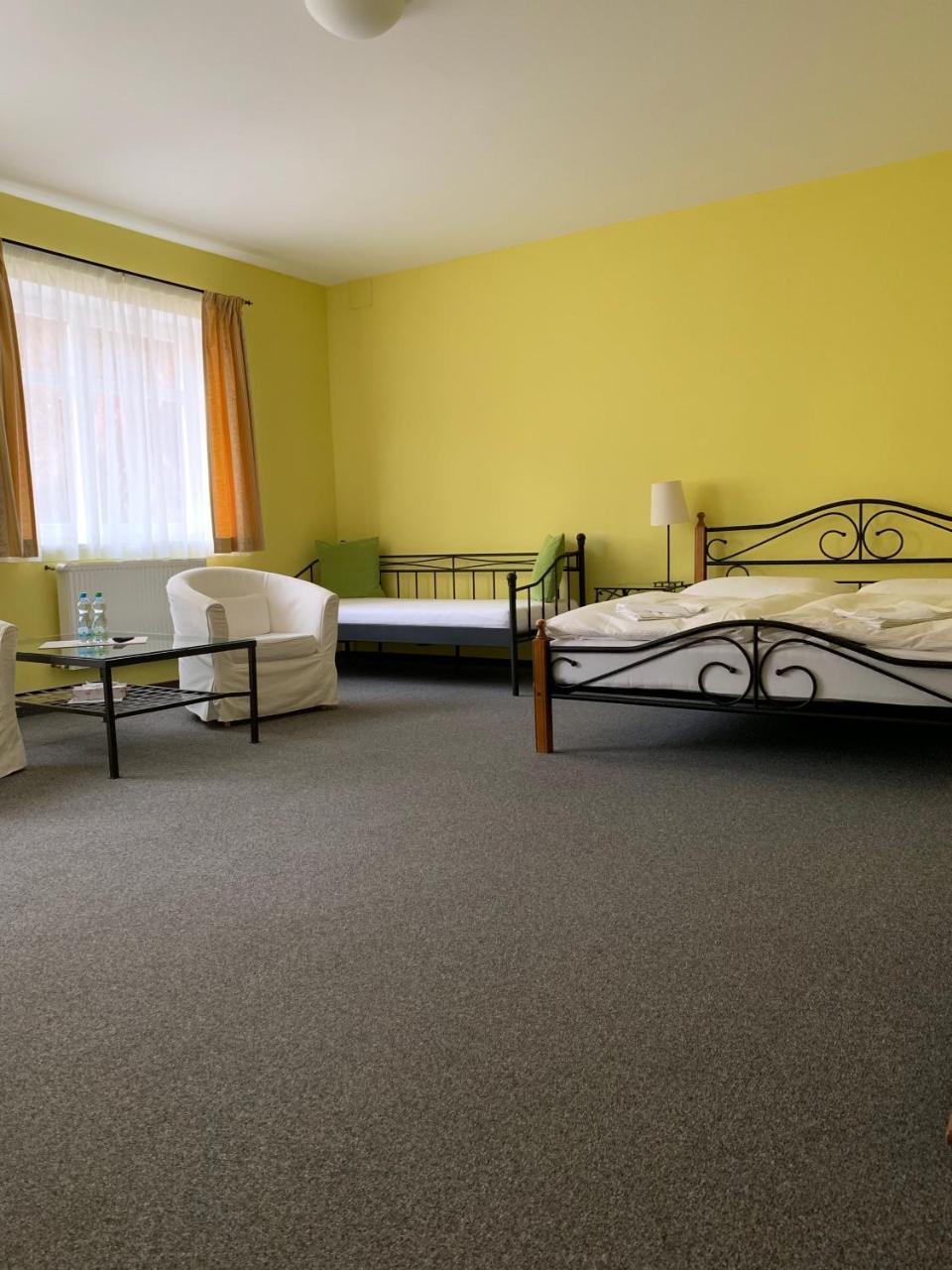 Mariánské Lázně Apartma La Provence מראה חיצוני תמונה