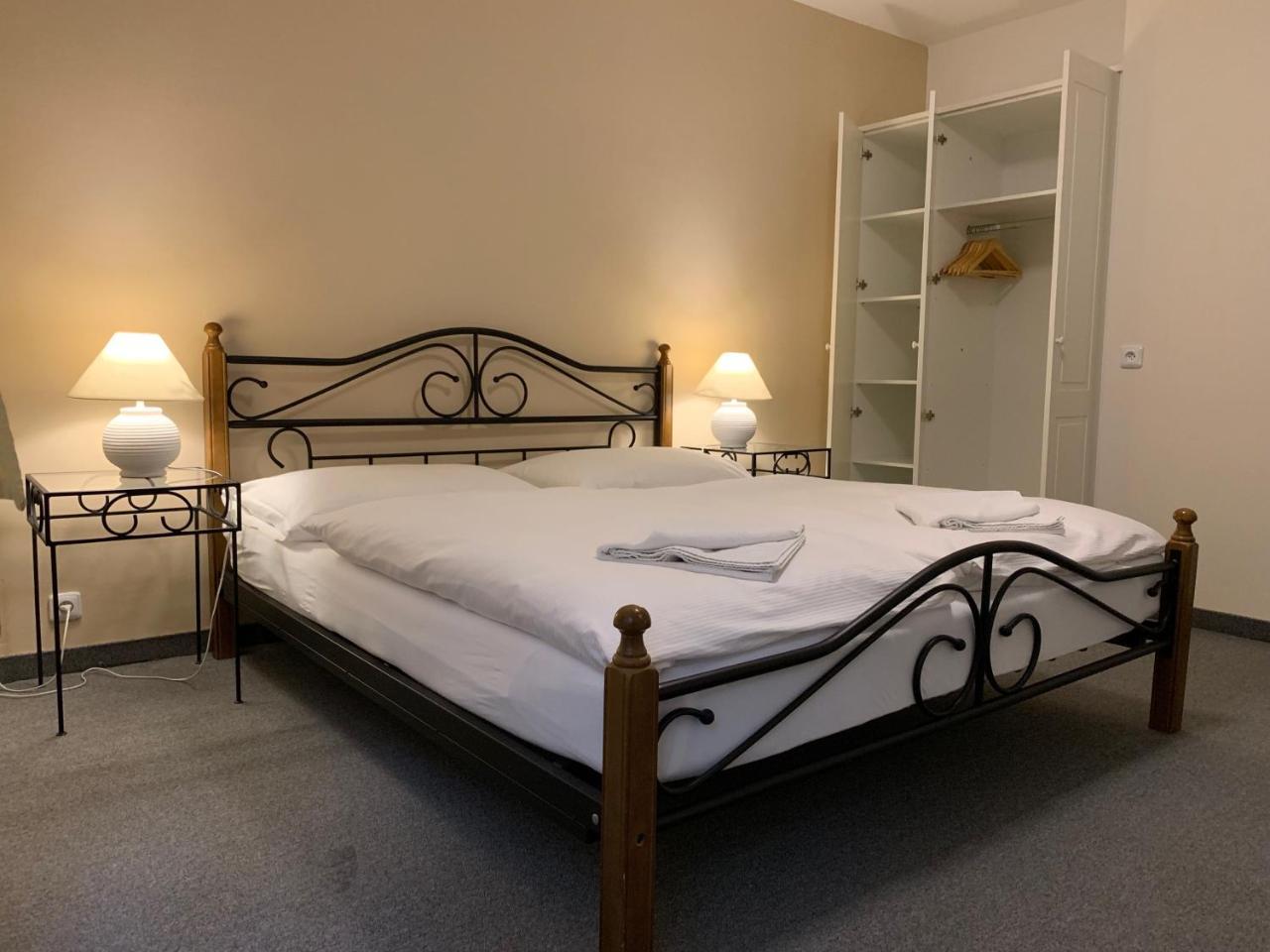 Mariánské Lázně Apartma La Provence מראה חיצוני תמונה